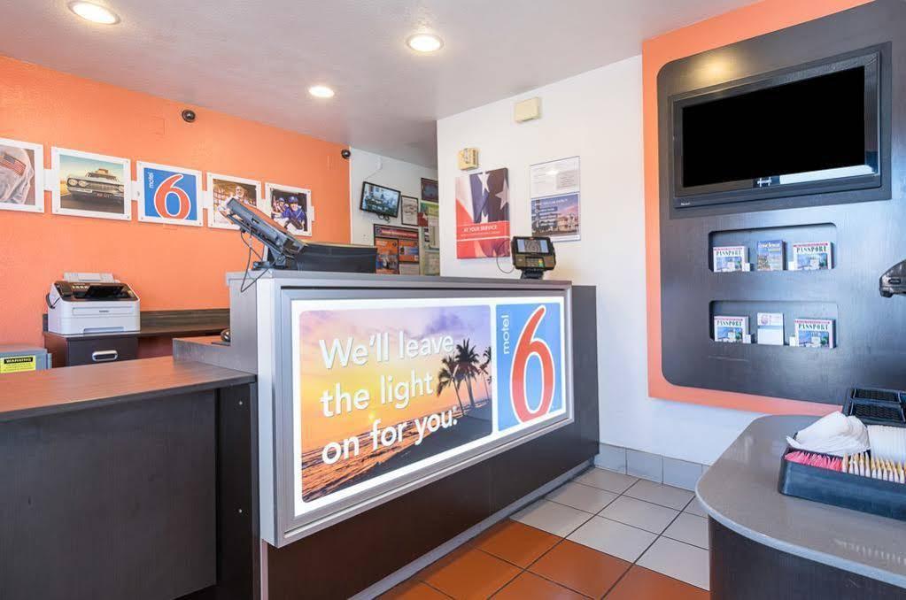 Motel 6-Santa Barbara, Ca - State Street Eksteriør billede